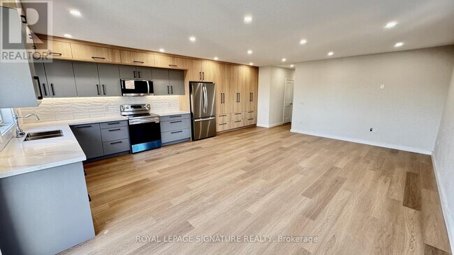 Building Photo - 981 Glencairn Ave