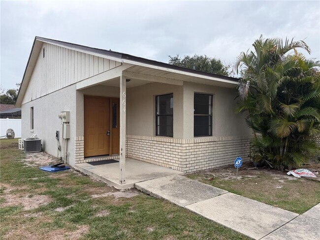 Foto del edificio - 664 Royalty Ct