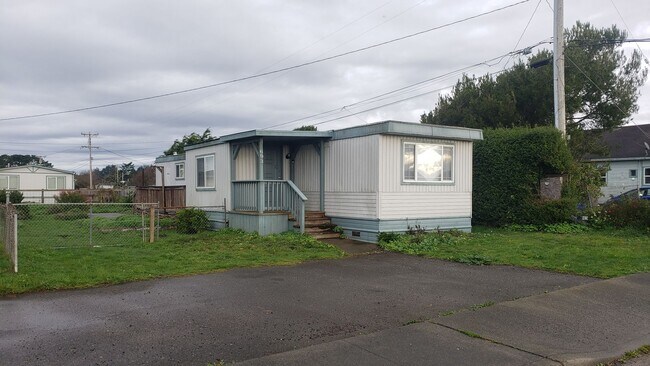 Building Photo - Single Family Home In McKinleyville!