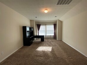 Building Photo - 24615 Forest Canopy Dr