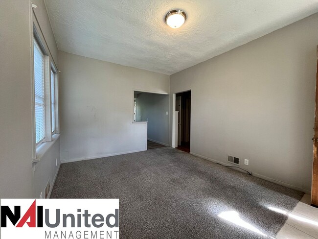 Foto del edificio - Two bedroom, One bathroom home for rent