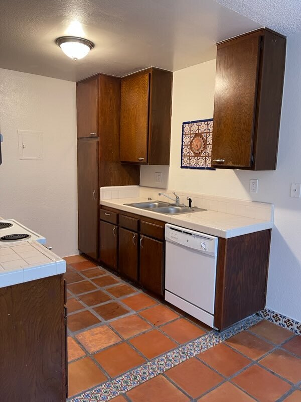 Building Photo - Lovely 2-Story 2 Bed 2 Bath Condo for Leas...