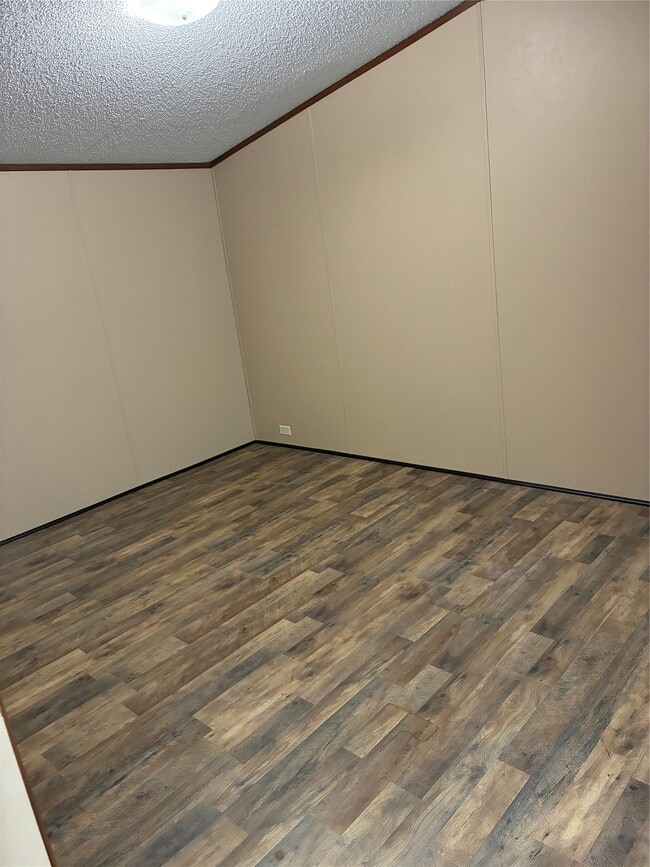 Building Photo - 112 Strawberry Ln