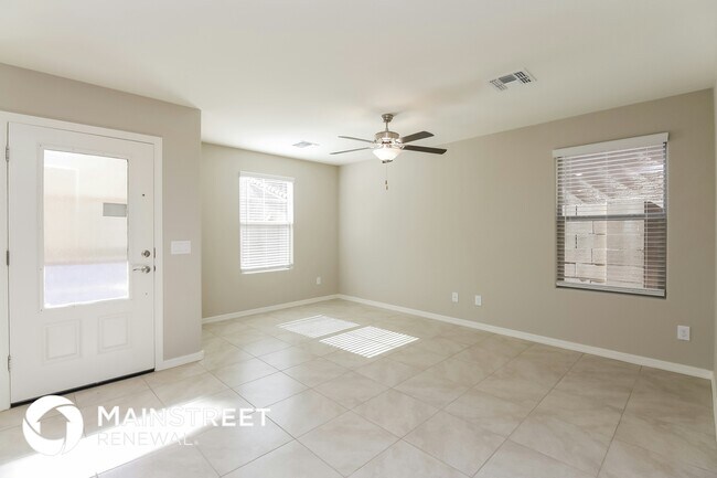 Building Photo - 3921 S 82nd Dr