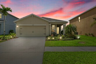 Building Photo - 10692 SW Vasari Way