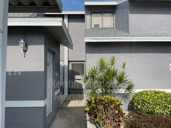 Building Photo - 4626 SE 5th Pl