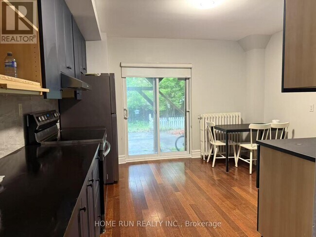 Photo du bâtiment - 191 Pretoria Ave