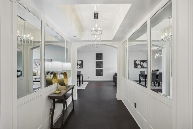 Foto del edificio - 121 N Post Oak Ln