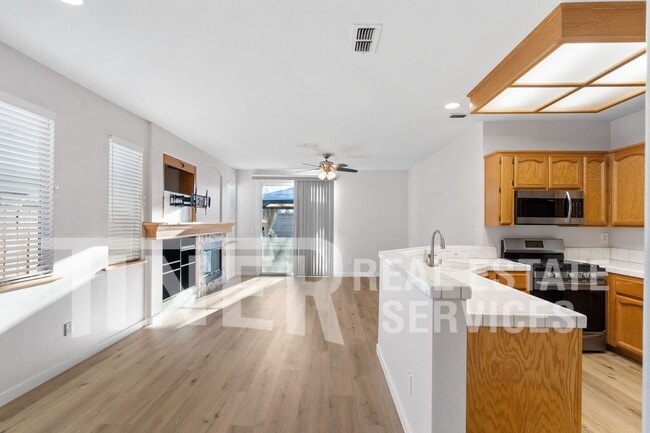Building Photo - Cozy and Pet-Friendly 3-Bedroom Home in Ci...