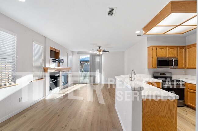 Foto del edificio - Cozy and Pet-Friendly 3-Bedroom Home in Ci...