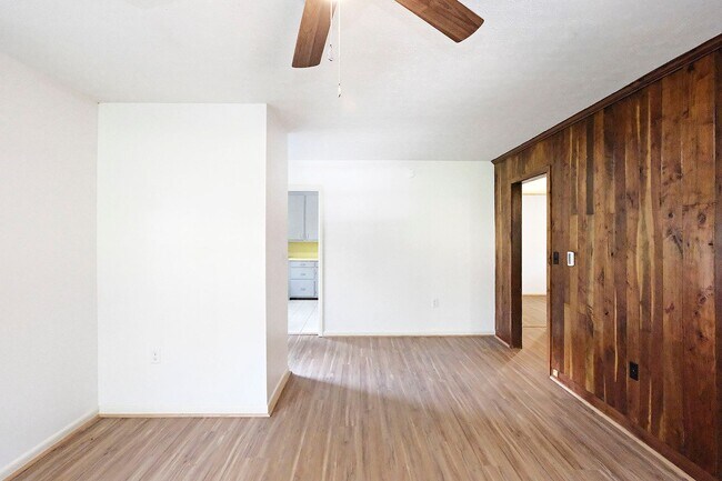Foto del edificio - Move-in Ready Ivy Apartment