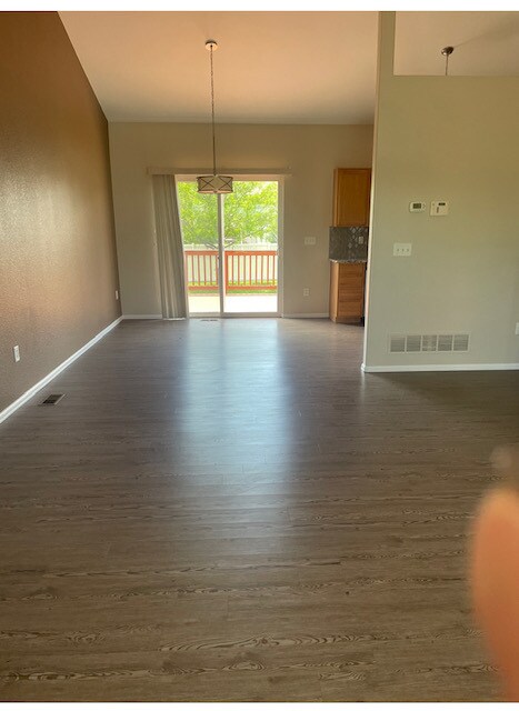 Building Photo - Charming 3 beds 2.5 baths in Firestone
