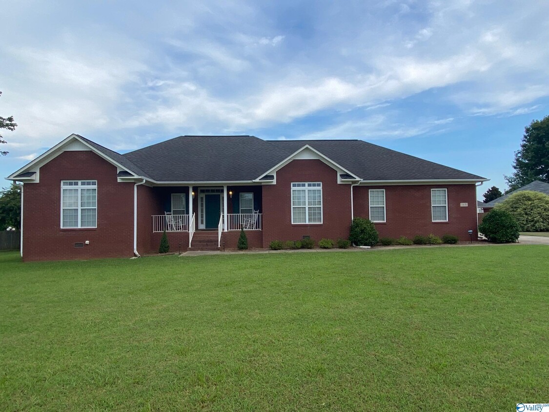 Foto principal - 163 Golden Harvest Dr