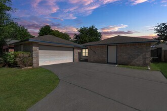 Building Photo - 13406 Splintered Oak Dr