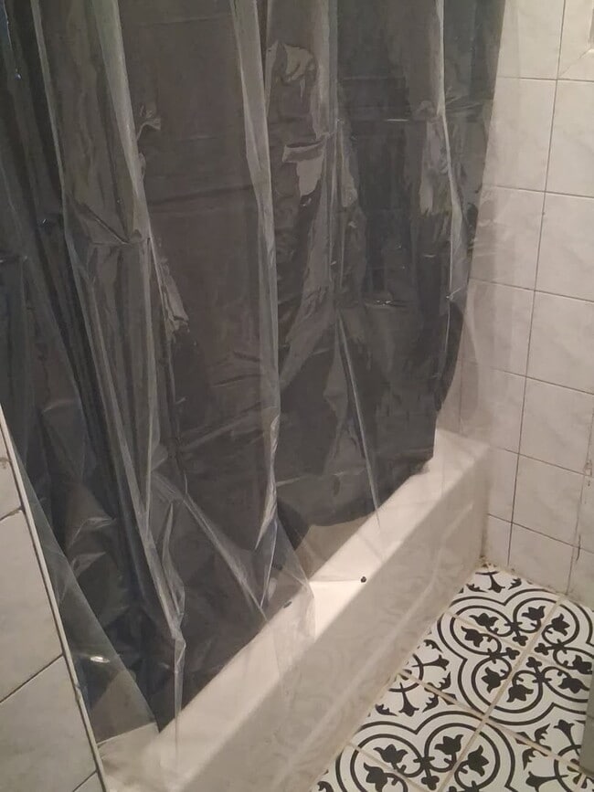 Foto del edificio - 696 Georgia Ave