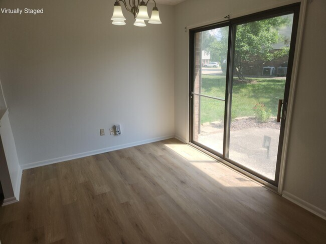 Building Photo - 2821 Dry Ridge Ct