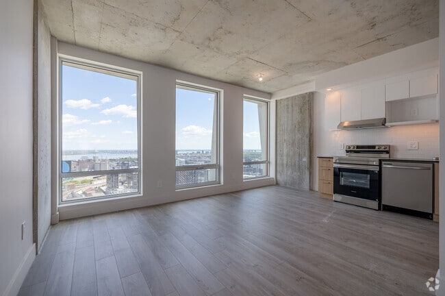 Interior Photo - Skyla