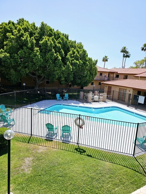 Building Photo - Whispering Willows Apartments