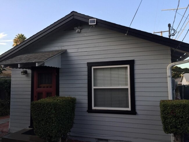 Building Photo - 5035 Mansfield