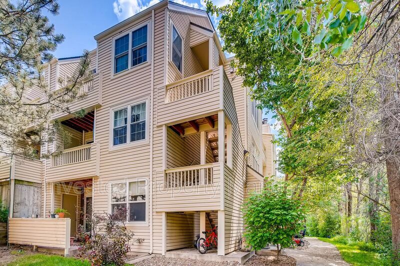 Foto principal - 979 S Miller St