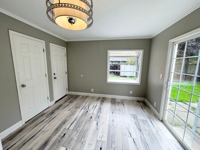 Foto del edificio - Gorgeous 5 Bedroom 2.5 Bath Fully Remodeled Single Family Home in North Livermore
