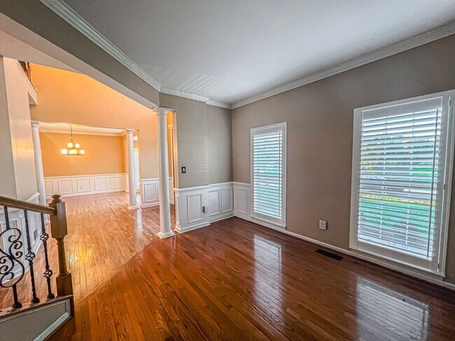 Foto del edificio - Stunning 4 Bedroom 3 Bathroom Brick Home W...