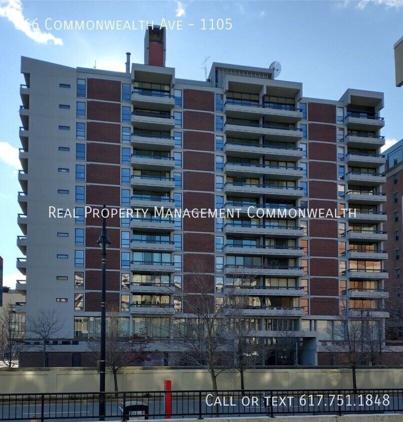 Foto principal - Rare Kenmore Tower Apartment with a View