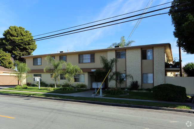 Cypresswood Apt Apartments - Garden Grove, CA | Apartments.com