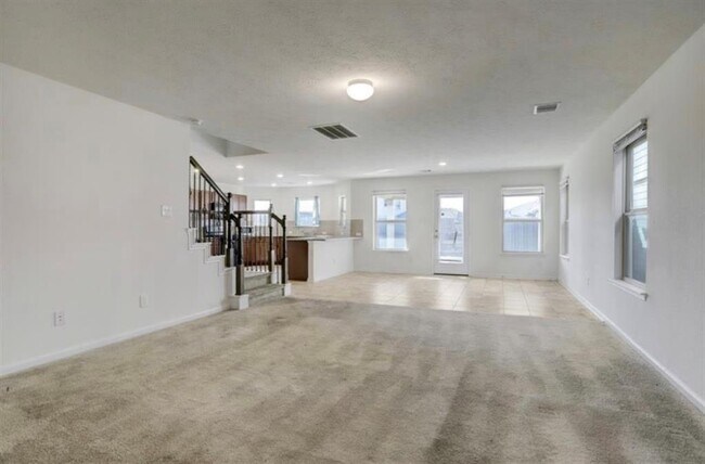 Foto del edificio - 13111 Mills Grove Dr