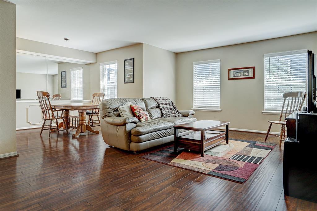 Foto principal - 355 N Post Oak Ln