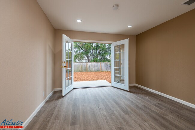 Building Photo - 2699 Flint Ave