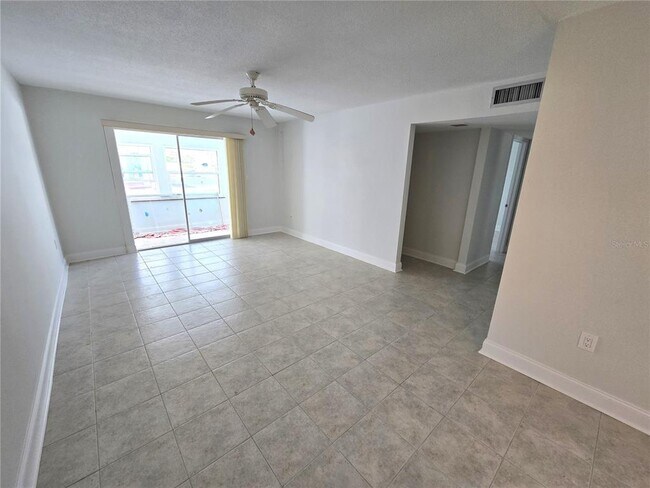 Foto del edificio - 611 Gulf Dr N