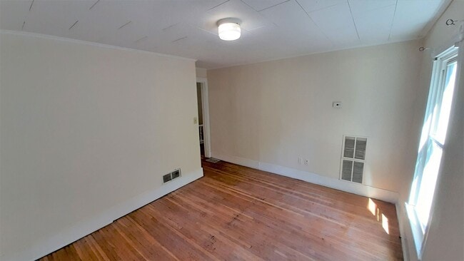 Building Photo - 410 S Aurora St