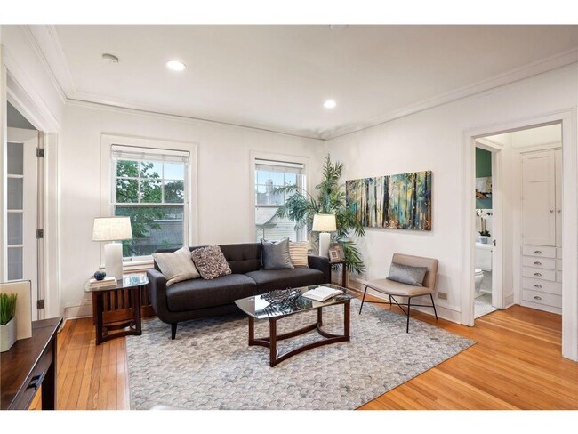 Foto del edificio - 2521 Humboldt Ave S