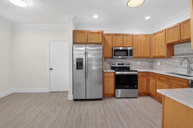 Building Photo - 4801 N Wickham Cir