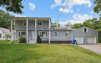 Building Photo - 40 Olney Ave