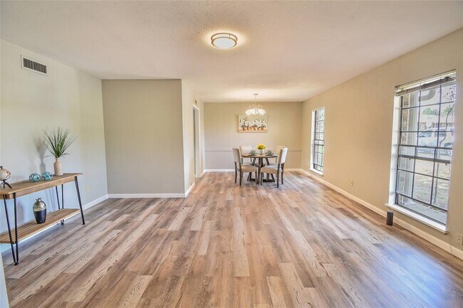 Foto del edificio - 1968 Rambling Ridge Ln