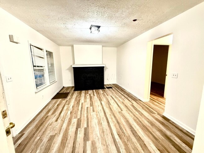 Building Photo - 1715 Thomas Ave