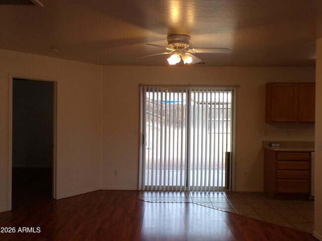 Foto del edificio - 610 S Azure Dr