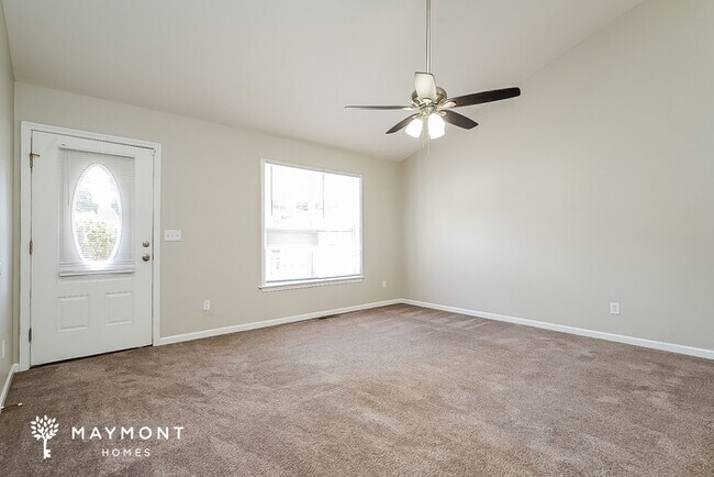 Building Photo - Beautiful 4 Bedroom in Greensboro