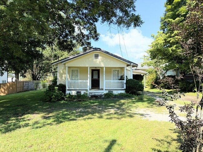 Building Photo - 450 Bowdon St