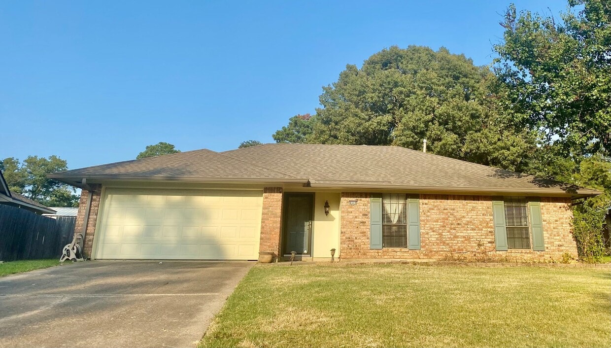 Primary Photo - Haughton LA Dogwood Park Subdvn Home for L...