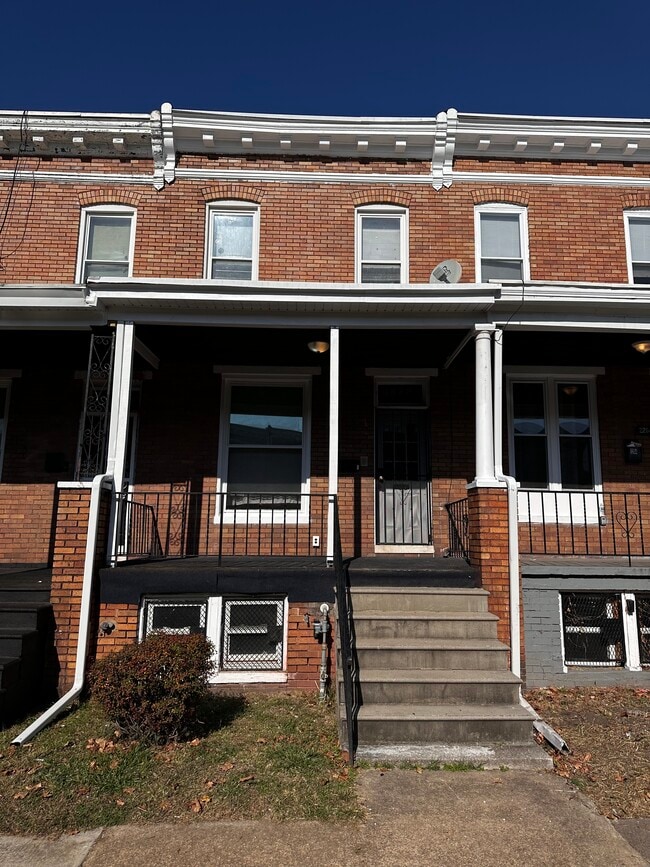 Building Photo - 2206 Penrose Ave