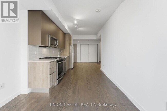 Building Photo - 2A Church St