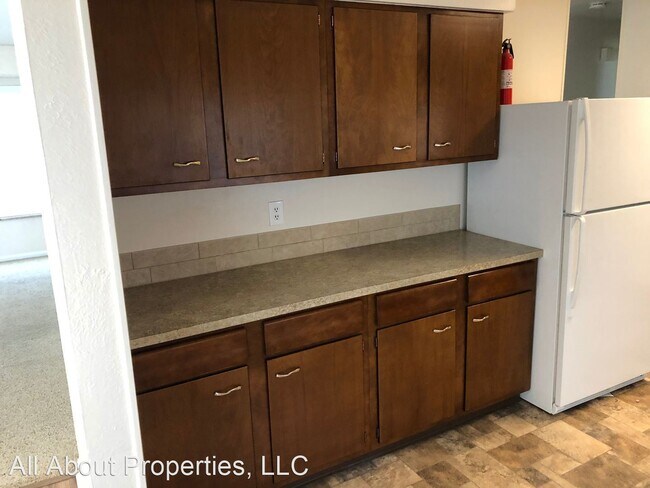 Building Photo - 4 br, 3 bath House - 1737 26th Avenue Court