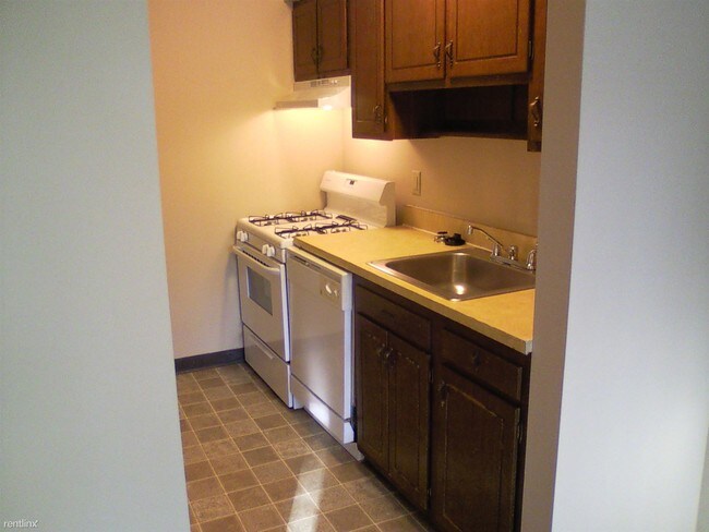 Building Photo - 2920 Gardentown Dr SW