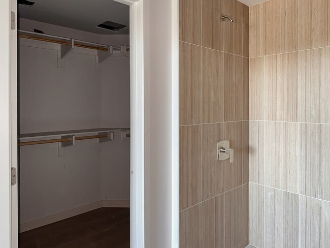 Building Photo - RIVA