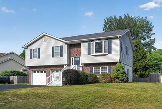 Building Photo - 22628 Rue Woods Dr