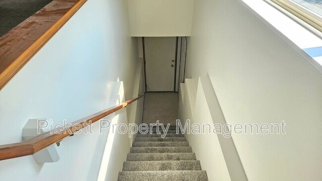 Building Photo - 2641-A Stephenson Ave.