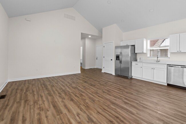 Building Photo - 4448 Evanston Ave